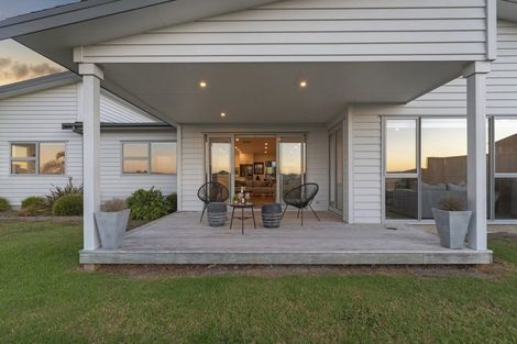 Photo of property in 60 Wainui Road, Silverdale, 0932