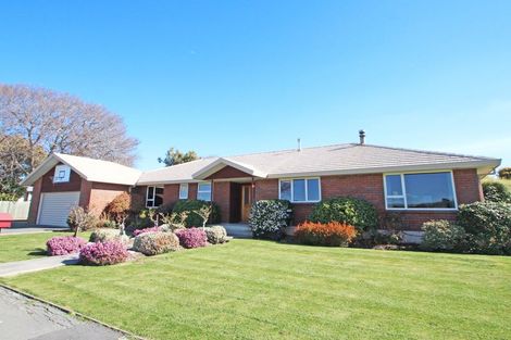 Photo of property in 54 Awamoa Road, Holmes Hill, Oamaru, 9401