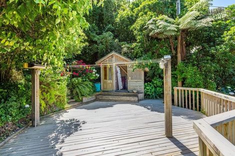 Photo of property in 21 Ferry Road, Days Bay, Lower Hutt, 5013