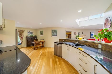 Photo of property in 55 Chatsworth Road, Silverstream, Upper Hutt, 5019