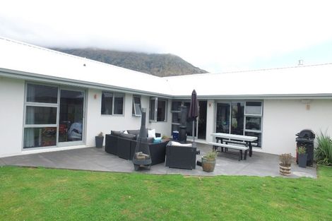 Photo of property in 10 Ashenhurst Way, Lower Shotover, Queenstown, 9304