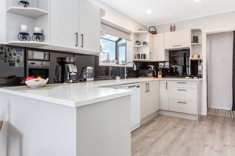 Photo of property in 21 Bonnie Glen Crescent, Ebdentown, Upper Hutt, 5018