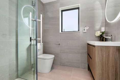 Photo of property in 31 Maka Terrace, Orewa, 0931