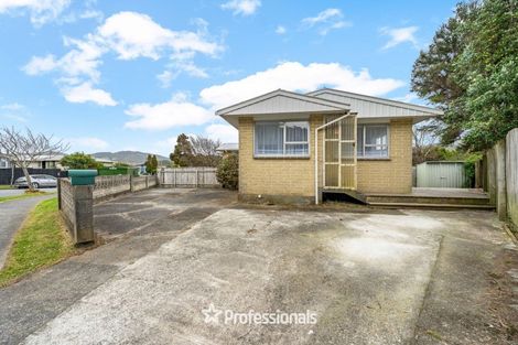 Photo of property in 15b Pencarrow Crescent, Wainuiomata, Lower Hutt, 5014