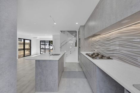 Photo of property in 186d Pakuranga Road, Pakuranga, Auckland, 2010