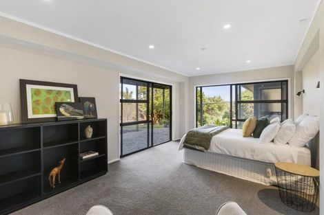 Photo of property in 133 Sandspit Road, Shelly Park, Auckland, 2014