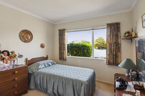 Photo of property in 4 Monterosso Place, Paraparaumu Beach, Paraparaumu, 5032
