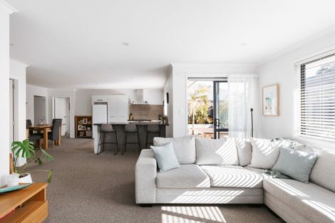 Photo of property in 38 Kohekohe Road, Papamoa Beach, Papamoa, 3118