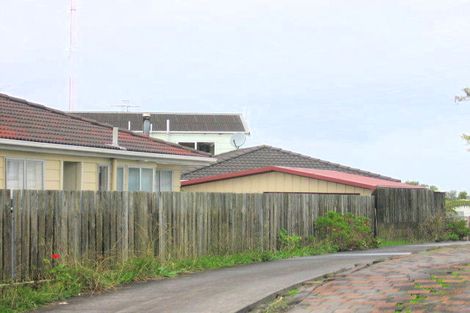 Photo of property in 1/14 Doone Place, Massey, Auckland, 0614