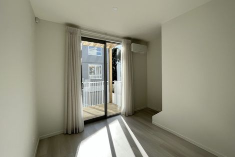 Photo of property in 5/2 Moor Avenue, Te Atatu Peninsula, Auckland, 0610