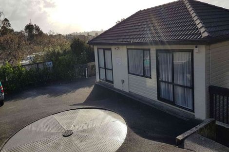 Photo of property in 8c Schnapper Rock Road, Schnapper Rock, Auckland, 0632