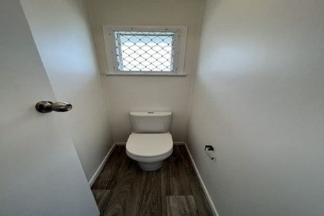 Photo of property in 2/24 Evelyn Place, Hillcrest, Auckland, 0627