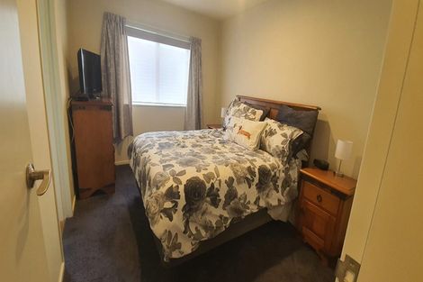 Photo of property in 81a Percy Kinsman Crescent, Riverstone Terraces, Upper Hutt, 5018