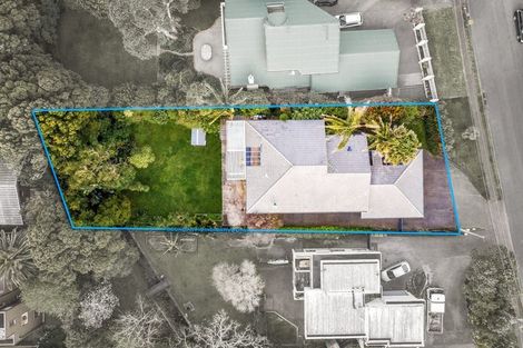 Photo of property in 9 Sandown Road, Rothesay Bay, Auckland, 0630