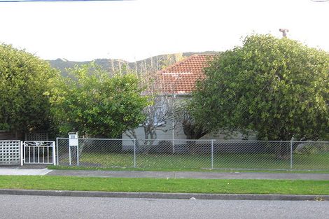Photo of property in 115 Wilkie Crescent, Naenae, Lower Hutt, 5011