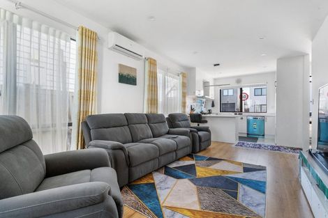 Photo of property in 3 Tumu Road, Papakura, 2110