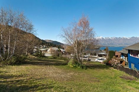 Photo of property in 14 Avalon Crescent, Fernhill, Queenstown, 9300