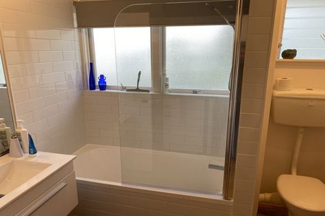 Photo of property in 4/221 Hurstmere Road, Takapuna, Auckland, 0622