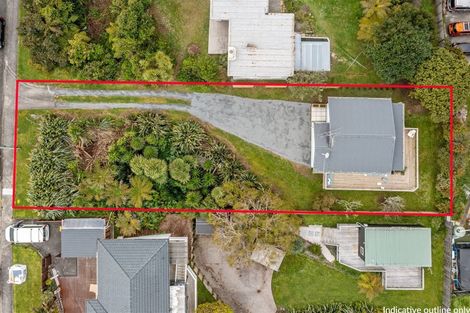 Photo of property in 30 Neptune Avenue, Beach Haven, Auckland, 0626