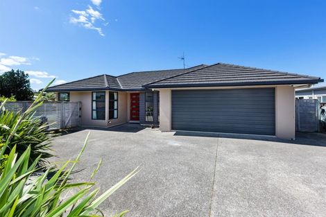 Photo of property in 55 Nelson Avenue, Aotea, Porirua, 5024