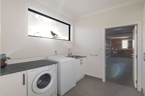 Photo of property in 58 Rodeo Drive, Kelvin Grove, Palmerston North, 4414