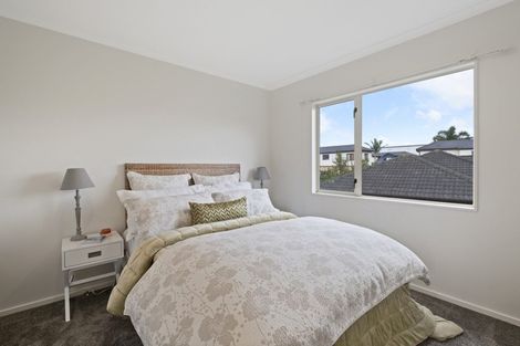 Photo of property in 2 Derg Place, East Tamaki, Auckland, 2013