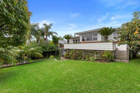 Photo of property in 3 Copperfield Terrace, Mellons Bay, Auckland, 2014