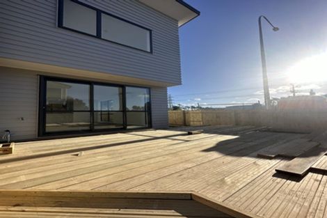 Photo of property in 365 Don Buck Road, Massey, Auckland, 0614