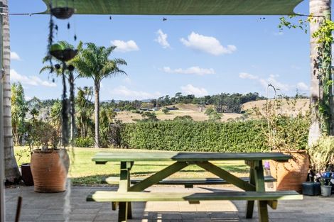 Photo of property in 221 Amreins Road, Taupaki, Henderson, 0782