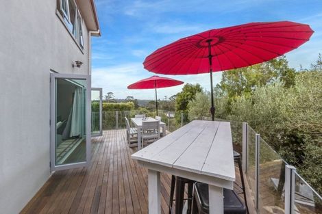 Photo of property in 168 Kittiwake Drive, Schnapper Rock, Auckland, 0632