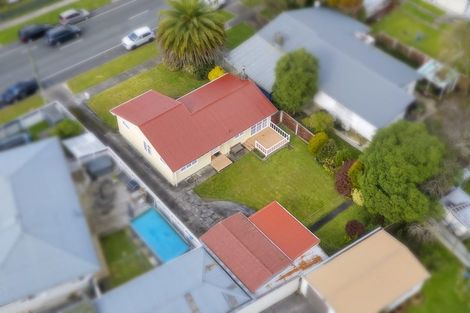 Photo of property in 170 George Street, Stokes Valley, Lower Hutt, 5019