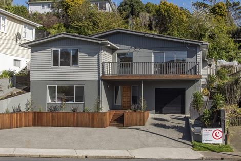 Photo of property in 4 Oriel Avenue, Tawa, Wellington, 5028