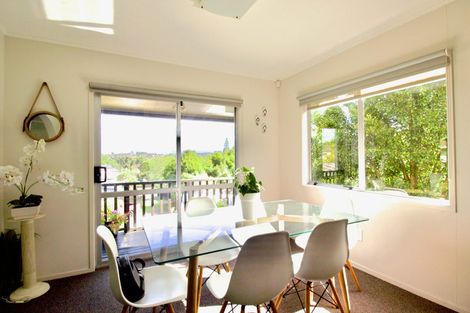Photo of property in 6 Pahi Place, West Harbour, Auckland, 0618