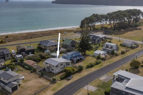 Photo of property in 9 Banks Street, Cooks Beach, Whitianga, 3591