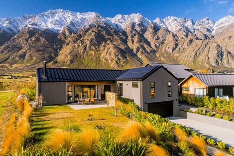 Photo of property in 4 Wanderer Lane, Jacks Point, Queenstown, 9371