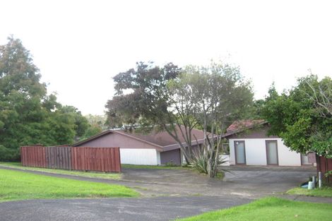 Photo of property in 62 Reeves Road, Pakuranga Heights, Auckland, 2010