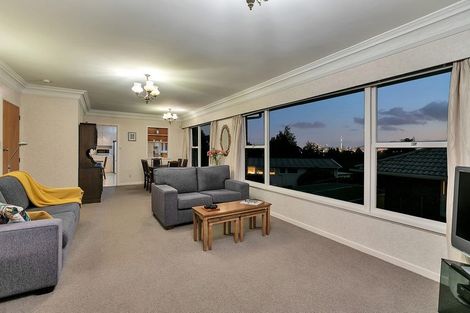 Photo of property in 14 Dudding Avenue, Northcote, Auckland, 0627