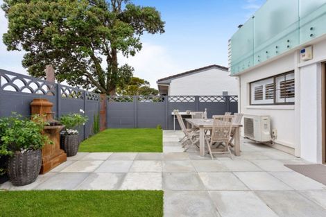 Photo of property in 1/32 Kitchener Road, Milford, Auckland, 0620