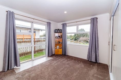 Photo of property in 98 Matai Street, Castlecliff, Whanganui, 4501