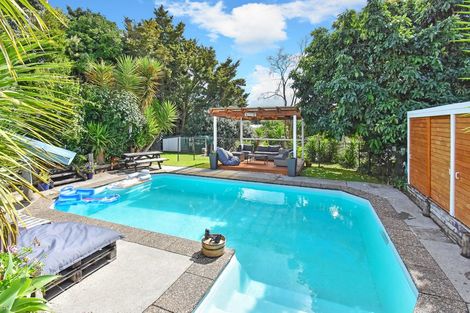 Photo of property in 10 Trentham Road, Papakura, 2110