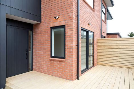 Photo of property in 8 Henui Street, Strandon, New Plymouth, 4312