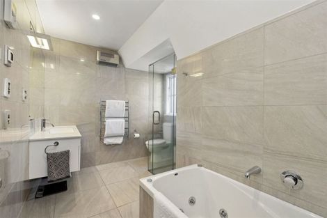 Photo of property in 28 Browns Road, St Albans, Christchurch, 8014