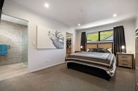 Photo of property in 2 Preston Drive, Arrowtown, 9302