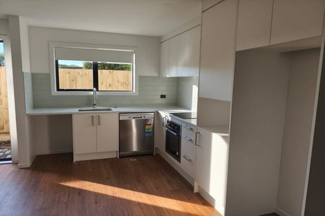 Photo of property in 3/364 Main Road, Huapai, Kumeu, 0810