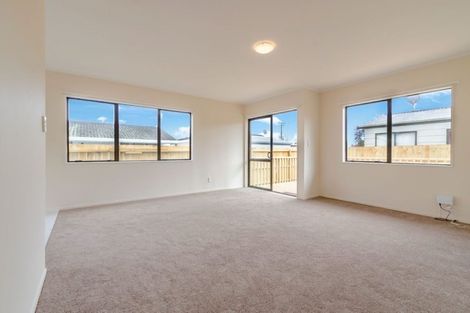 Photo of property in 2/41 Station Road, Takanini, 2112