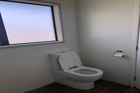 Photo of property in 21 Cambridge Terrace, Papatoetoe, Auckland, 2025