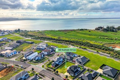 Photo of property in 32 Kaitiaki Drive, Clarks Beach, 2122
