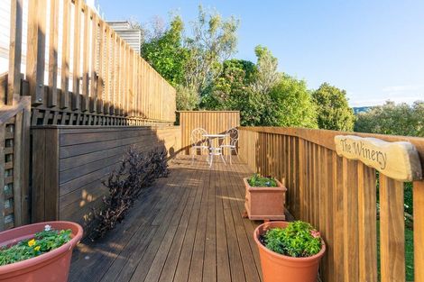 Photo of property in 10 Edgeware Road, Wilton, Wellington, 6012