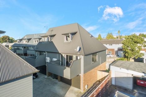 Photo of property in 15a Greensboro Street, Hamilton East, Hamilton, 3216