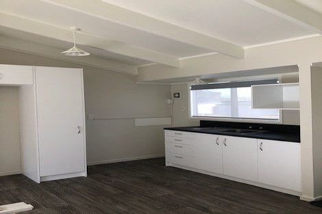 Photo of property in 21 Cambridge Terrace, Papatoetoe, Auckland, 2025